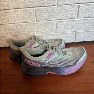 Hoka Speedgoat 5 - Size 8